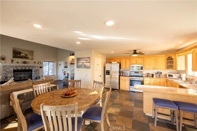 852 Cameron, Big Bear Lake, CA 92315