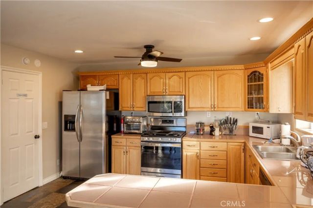 852 Cameron, Big Bear Lake, CA 92315