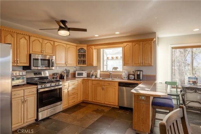 852 Cameron, Big Bear Lake, CA 92315