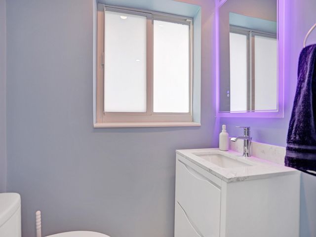 1580 NE 34th Street, Oakland Park, FL 33334