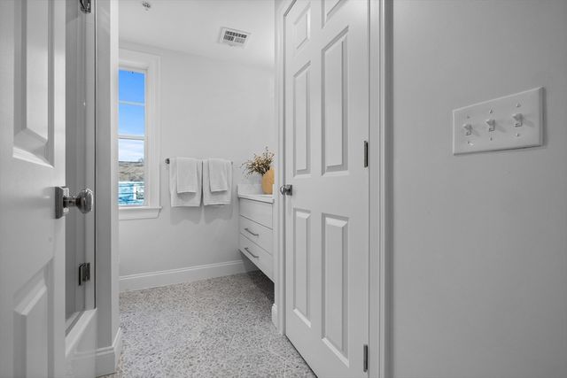 200 Fayette 200, Watertown, MA 02472