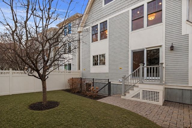 200 Fayette 200, Watertown, MA 02472