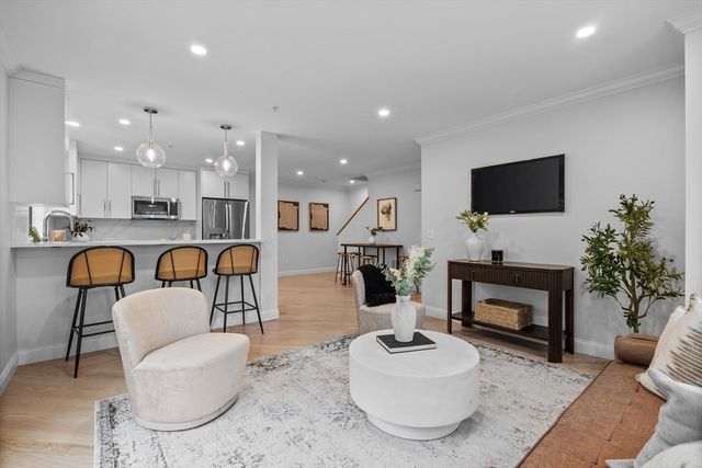 200 Fayette 200, Watertown, MA 02472