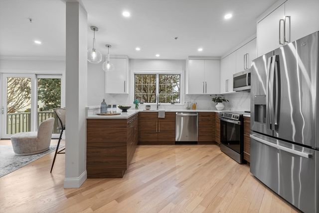 200 Fayette 200, Watertown, MA 02472