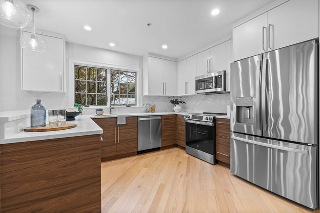 200 Fayette 200, Watertown, MA 02472
