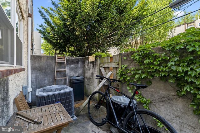1524 S ISEMINGER ST, Philadelphia, PA 19147
