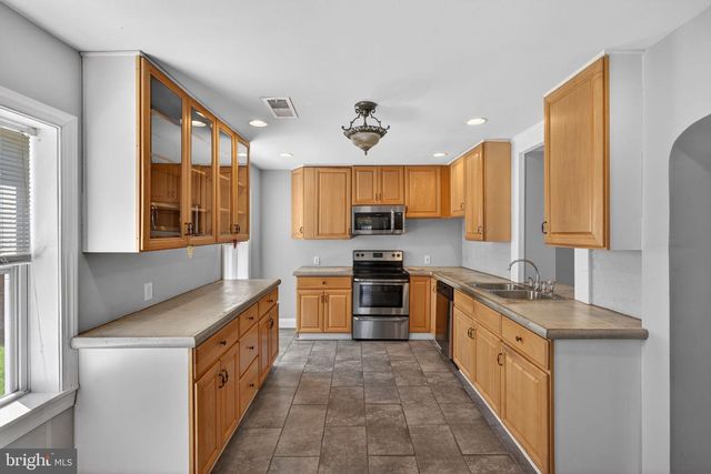 634 E PHILADELPHIA AVE, Boyertown, PA 19512