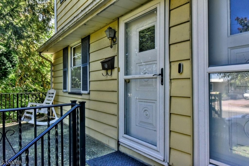 27 Hillcrest Ave, Lodi Boro, NJ 07644 — photo 5