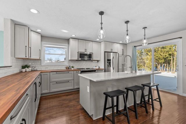 580 W HENRY STREET, Kaukauna, WI 54130