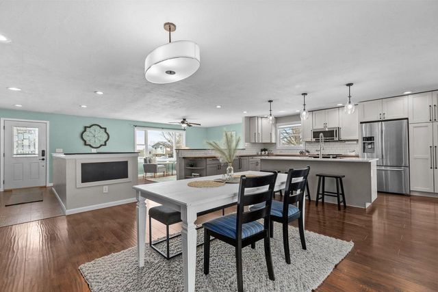 580 W HENRY STREET, Kaukauna, WI 54130