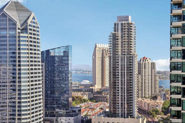 1325 Pacific Highway 2804, San Diego, CA 92101