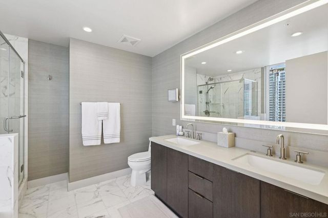 1325 Pacific Highway 2804, San Diego, CA 92101
