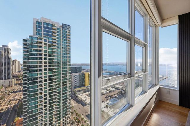 1325 Pacific Highway 2804, San Diego, CA 92101