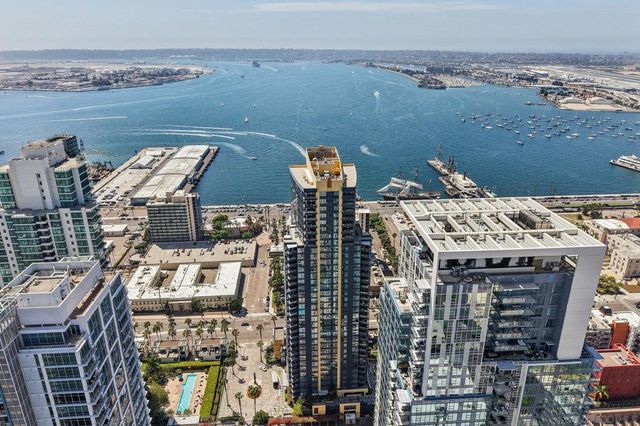 1325 Pacific Highway 2804, San Diego, CA 92101