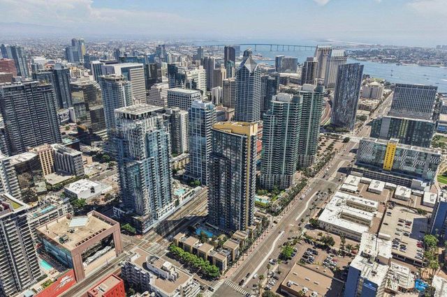 1325 Pacific Highway 2804, San Diego, CA 92101