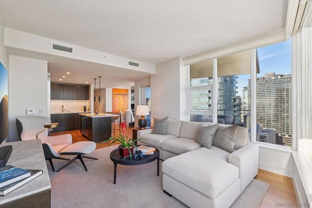 1325 Pacific Highway 2804, San Diego, CA 92101
