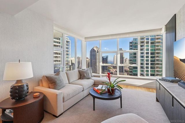 1325 Pacific Highway 2804, San Diego, CA 92101