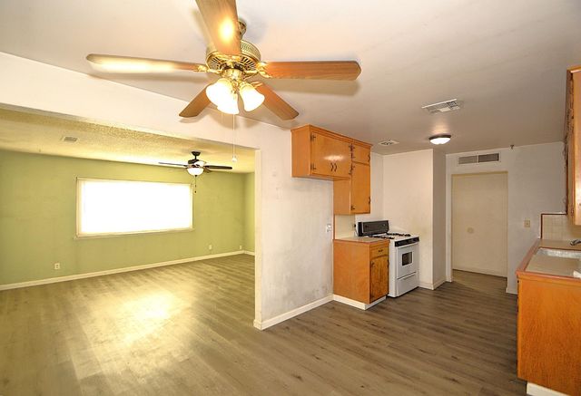 2515 N Channing Way, Fresno, CA 93705