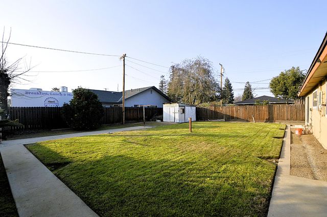 2515 N Channing Way, Fresno, CA 93705