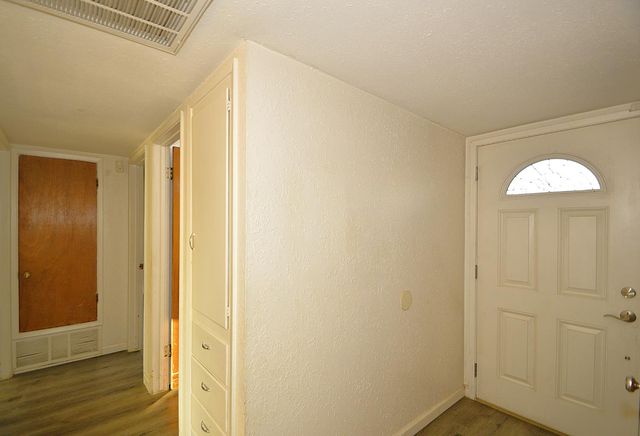 2515 N Channing Way, Fresno, CA 93705