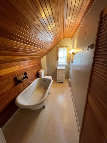 1112 N Poplar, Newton, KS 67114