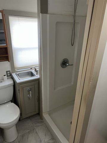 1112 N Poplar, Newton, KS 67114