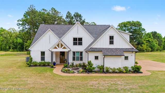 34 Fairview Trail, Byhalia, MS 38611