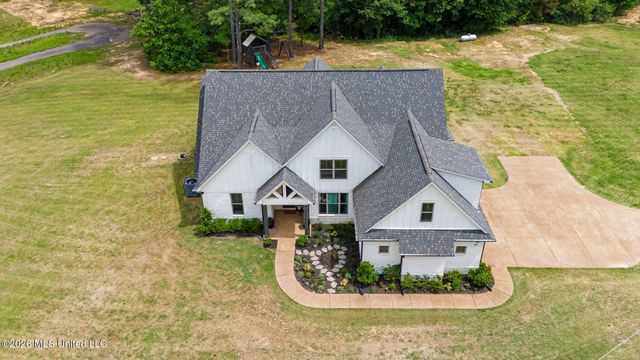 34 Fairview Trail, Byhalia, MS 38611