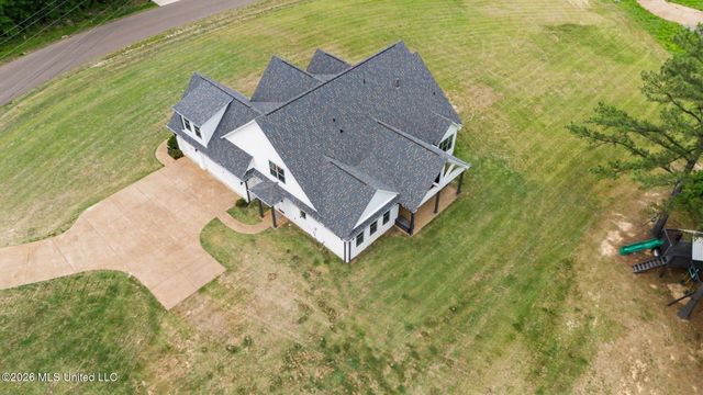 34 Fairview Trail, Byhalia, MS 38611