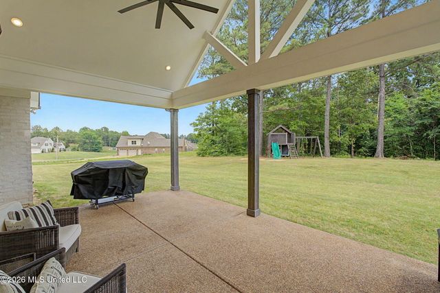 34 Fairview Trail, Byhalia, MS 38611