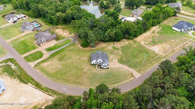 34 Fairview Trail, Byhalia, MS 38611