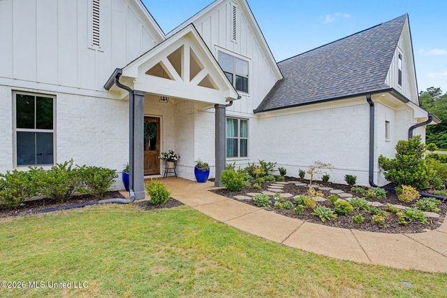 34 Fairview Trail, Byhalia, MS 38611
