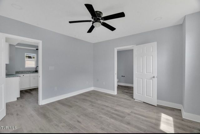 1246 East Center Street, Kingsport, TN 37660