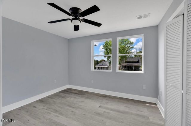 1246 East Center Street, Kingsport, TN 37660