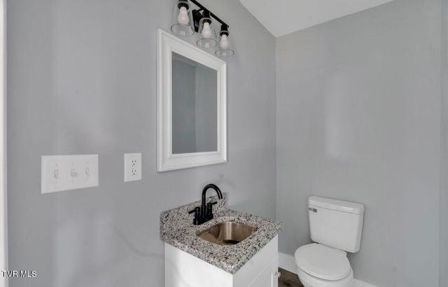 1246 East Center Street, Kingsport, TN 37660