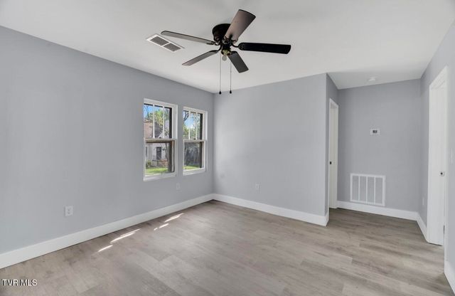 1246 East Center Street, Kingsport, TN 37660