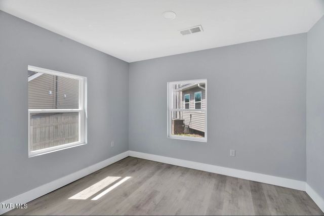 1246 East Center Street, Kingsport, TN 37660