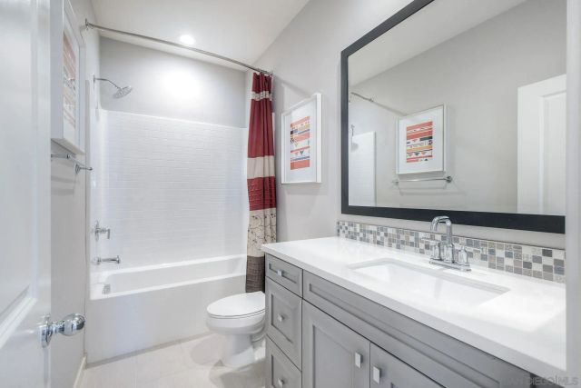 4131 Vela Way, Oceanside, CA 92057