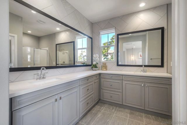 4131 Vela Way, Oceanside, CA 92057