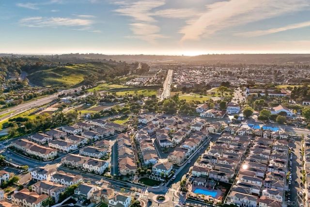 4131 Vela Way, Oceanside, CA 92057