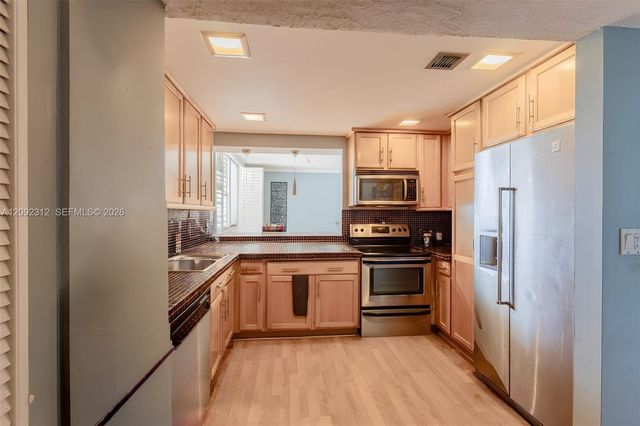 11111 Biscayne Boulevard 6B, Miami, FL 33181