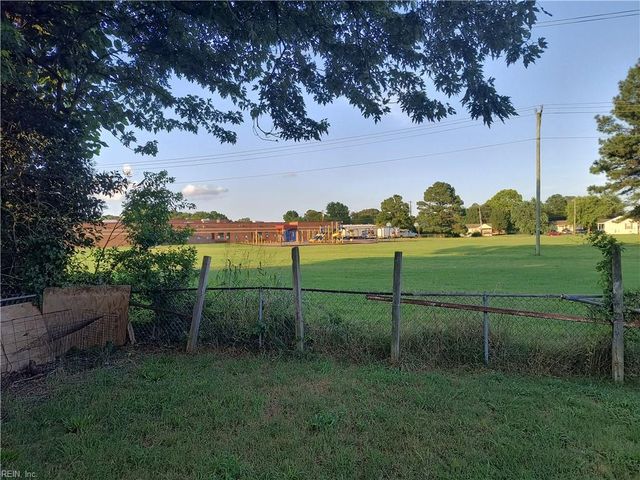 1317 Yeadon RD, Chesapeake, VA 23324