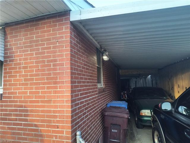 1317 Yeadon RD, Chesapeake, VA 23324