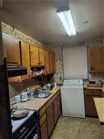 1317 Yeadon RD, Chesapeake, VA 23324