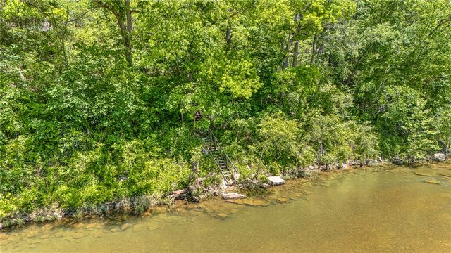 1387 County Road 306, Berryville, AR 72616