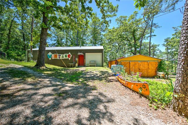 1387 County Road 306, Berryville, AR 72616