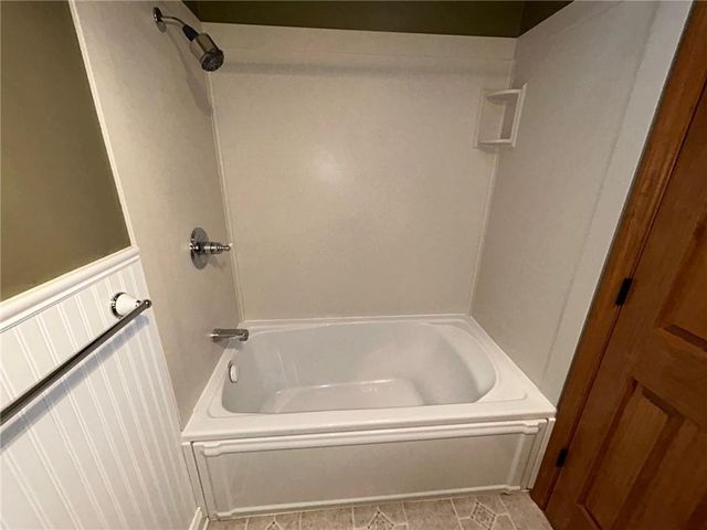 3700 Randall Drive, Independence, MO 64055