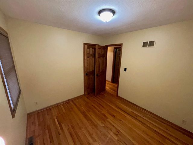 3700 Randall Drive, Independence, MO 64055