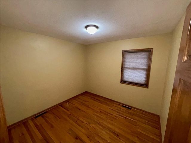 3700 Randall Drive, Independence, MO 64055