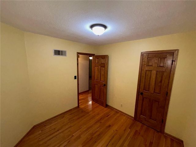 3700 Randall Drive, Independence, MO 64055